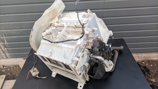Корпус печки в сборе MN124235 MITSUBISHI