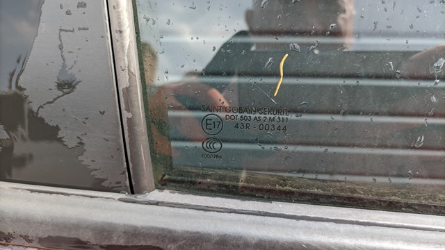 MITSUBISHI MR487178 Стекло двери задней правой в наличии Житомир