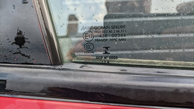 MR978106 Стекло двери передней правой купить Николаев