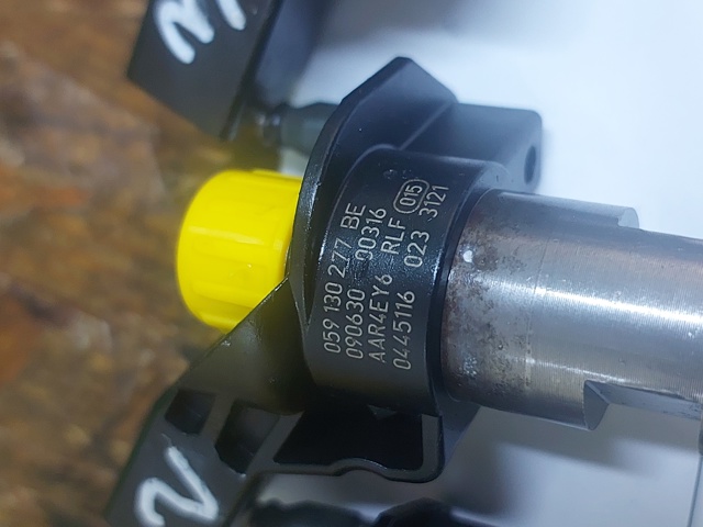 Клапанная форсунка 0445116023 BOSCH