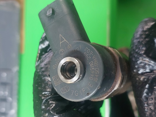 Форсунка впрыска топлива 16450RMAE02 HONDA