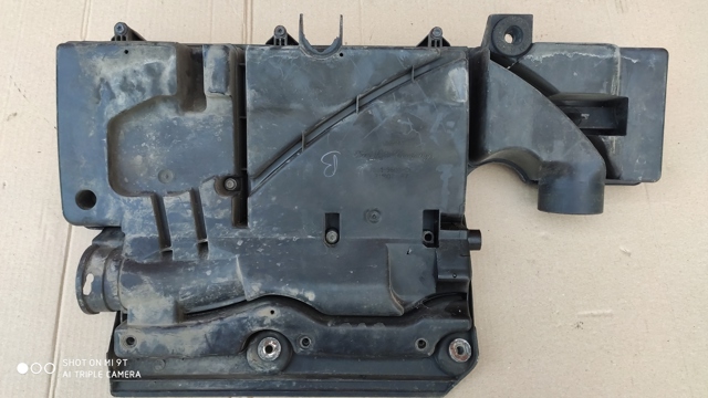 FORD 1332992 Корпус воздушного фильтра в наличии Черкассы