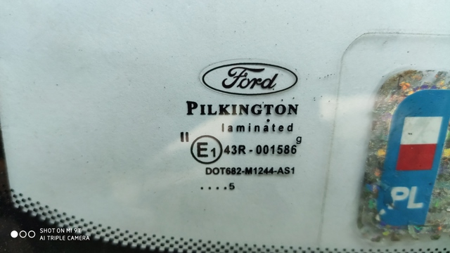 Автостекло 1721558 FORD