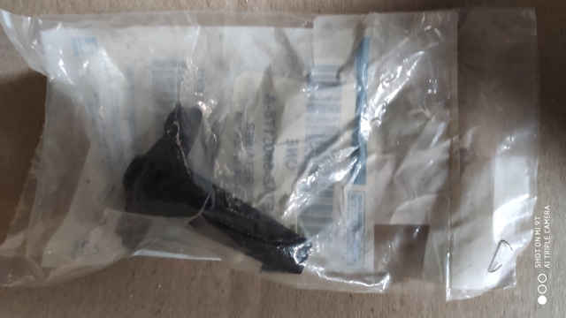 5338389 FORD Кронштейн решетки радиатора купить в Ровно
