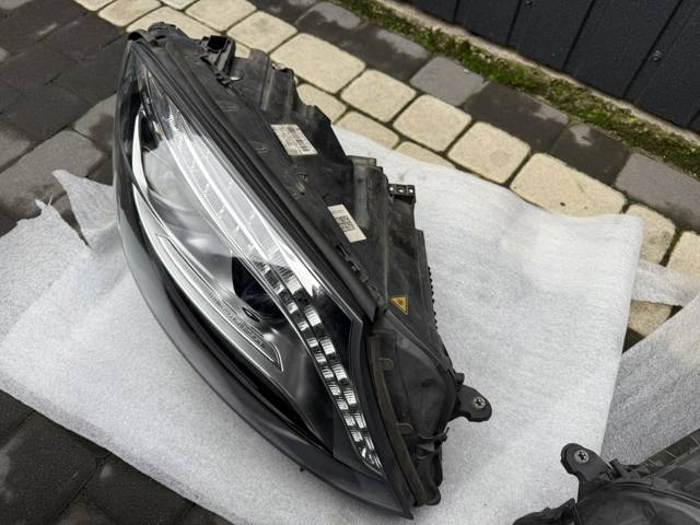 A2229062404 MERCEDES Правая фара купить в Львов