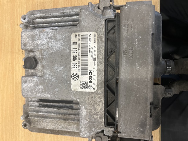 Мозги двигателя 03G906021TB VAG