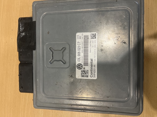 Электронный блок управления двигателем 03L906023CT VAG