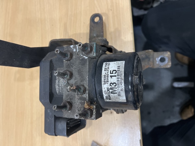 Блок управления ABS 589202E150 HYUNDAI