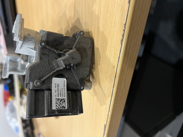Замок зажигания, контактная группа 6RA905865 VAG