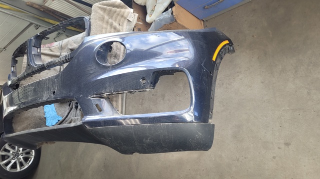 BMW 51117378616 Передний бампер в наличии Житомир