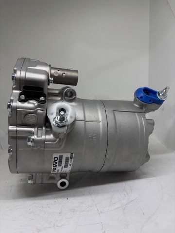 Компрессор кондиционера 32130500 VOLVO