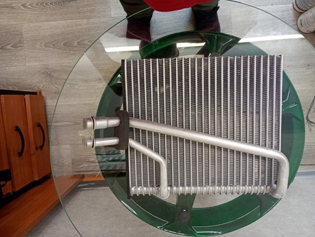 Корпус радиатора кондиционера (салонный испаритель) 7L0819087K VALEO