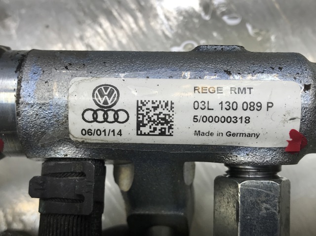 03L130089P VAG Распределитель топлива (рампа) купить в Киев