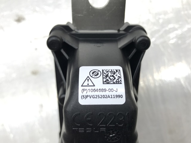 Пиропатрон основной батареи 106468900J Tesla Model