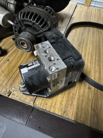 Блок управления ABS 1K0907379BS VAG