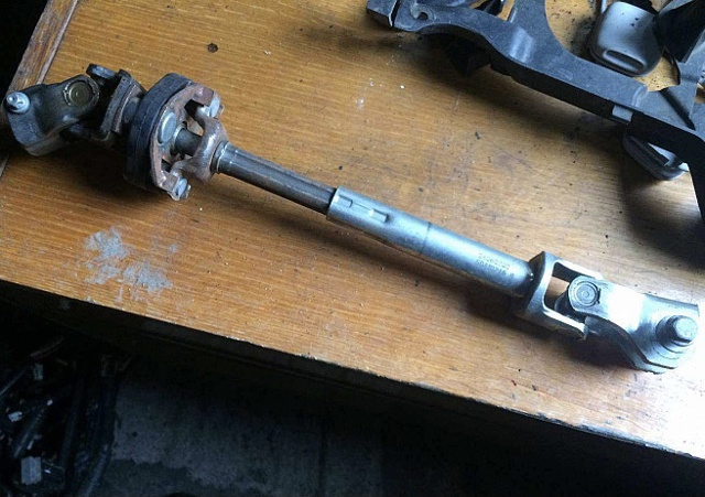 RENAULT 130168075R Кардан вала рулевой колонки верхний в наличии Тернополь
