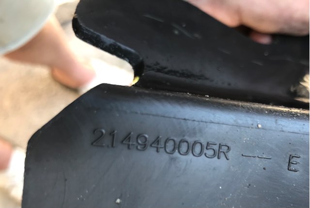 214940005R RENAULT Воздуховод (дефлектор) радиатора правый купить в Хмельницкий