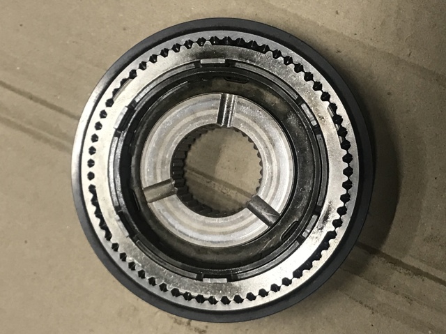 RENAULT 326049728R Синхронизатор 1/2-й передачи в наличии Украина
