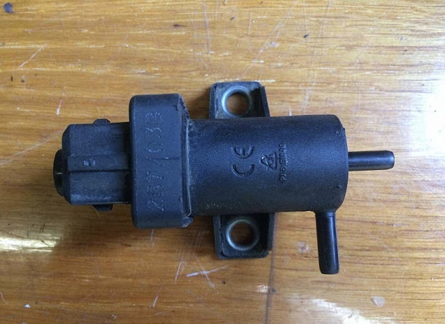 RENAULT 7700100788 Клапан соленоид регулирования заслонки EGR в наличии Винница