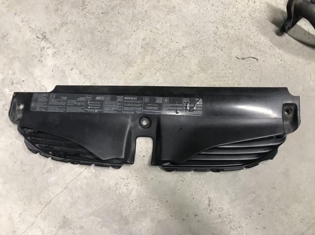 7700819948 RENAULT Решетка радиатора купить в Винница