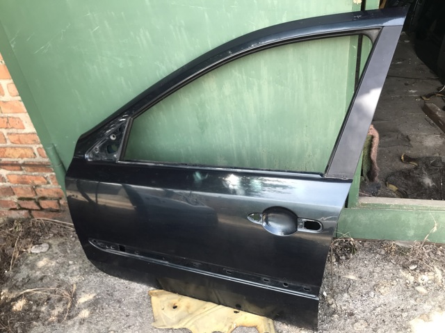 RENAULT 7751471658 Дверь передняя левая в наличии Павлоград