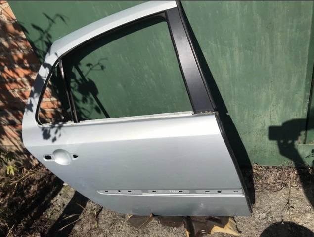 RENAULT 7751471661 Дверь задняя правая в наличии Чернигов