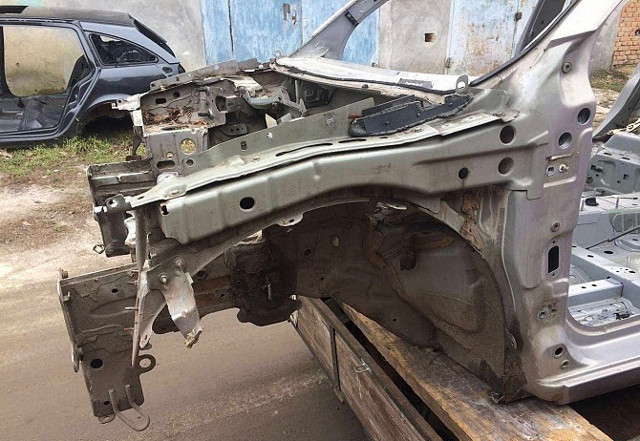 RENAULT 7751478502 Лонжерон левый в наличии Ужгород