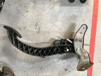 8200155995 RENAULT Педаль сцепления купить в Ужгород