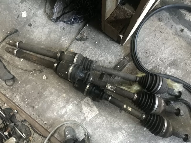 8200436366 RENAULT Правая полуось купить в Украина