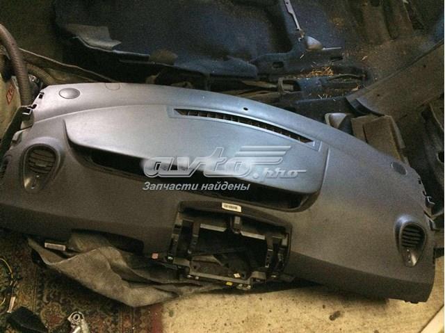 Б/у панель передняя, торпедо renault scenic 2, 8200494115, рено сценик 2
 8200494115