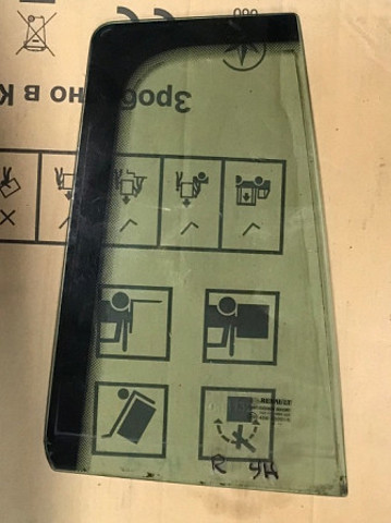 8200576689 Стекло-форточка двери задней правой купить Чернигов