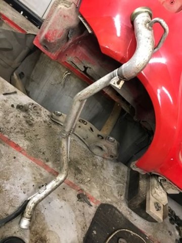 MERCEDES A1684702820 Заливная горловина топливного бака в наличии Ирпень