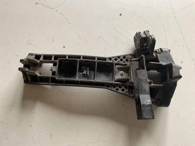 A1687600734 MERCEDES Держатель наружной ручки двери задней левой купить в Сумы