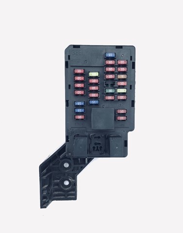 Монтажный блок предохранителей 1067003569 GEELY
