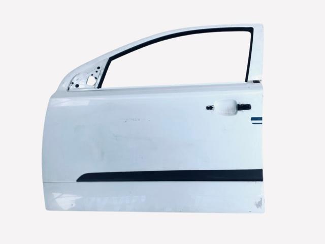 Двери 13208421 OPEL