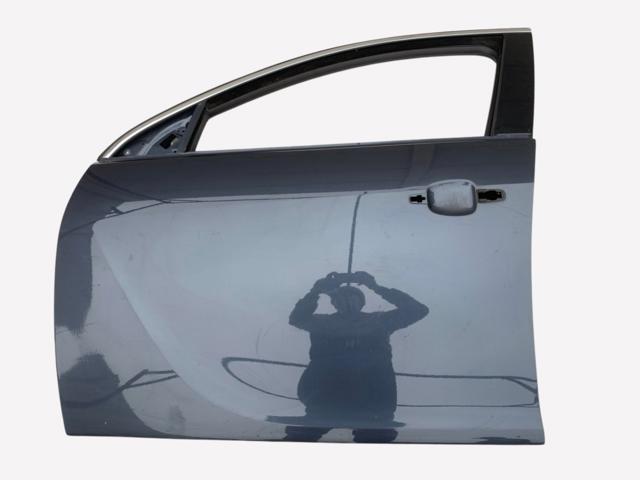 Передняя левая дверь 13274118 OPEL