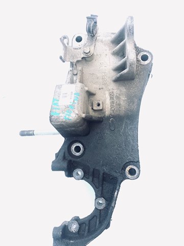 Кронштейн подушки (опоры) двигателя, правой 55208369 FIAT