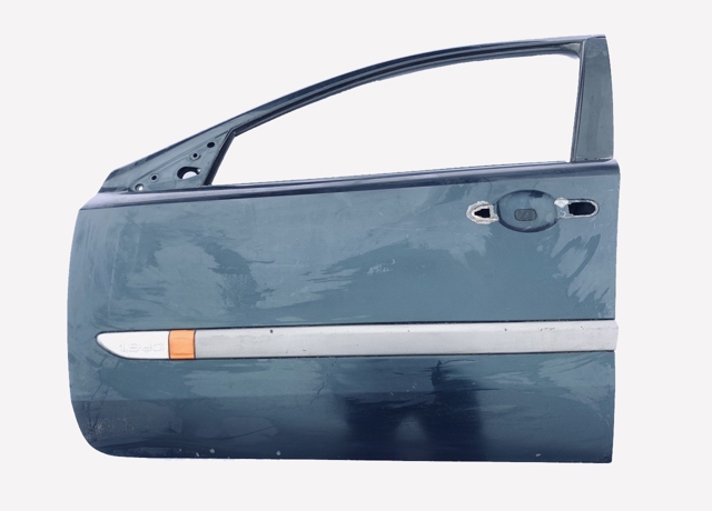 Водительская дверь 7751472437 RENAULT
