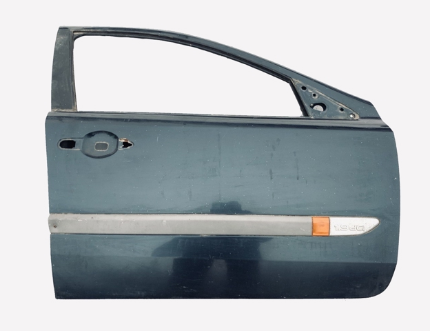 Пассажирская передняя дверь 7751472438 RENAULT