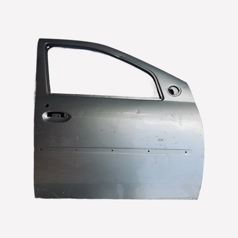 Пассажирская передняя дверь 801005442R RENAULT