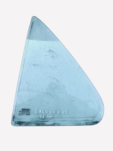 Стекло-форточка двери, задней, левой 8200000399 RENAULT