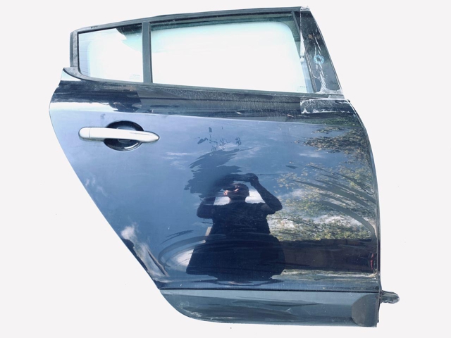 Задняя правая дверь 821006386R RENAULT