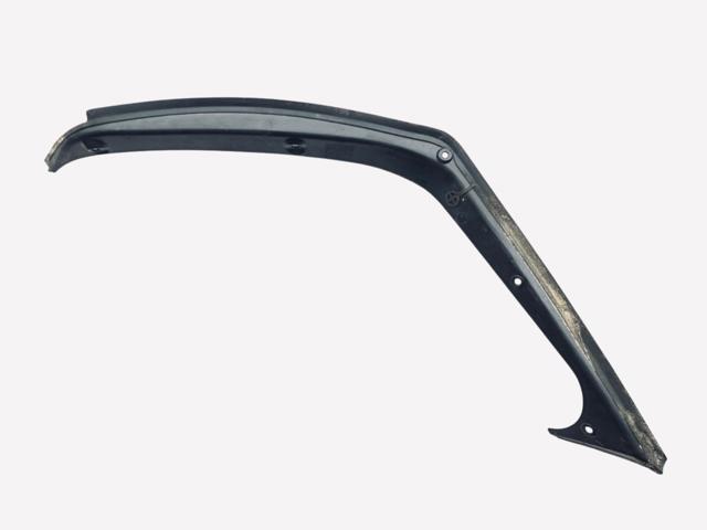 Облицовка багажного отсека, правая A2046931633 MERCEDES