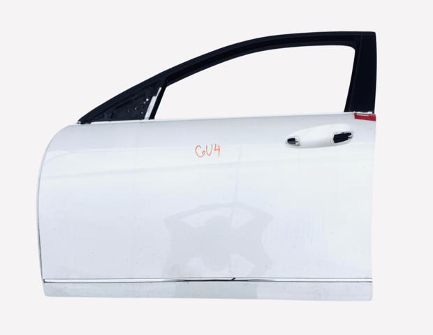 Передняя левая дверь Mercedes C