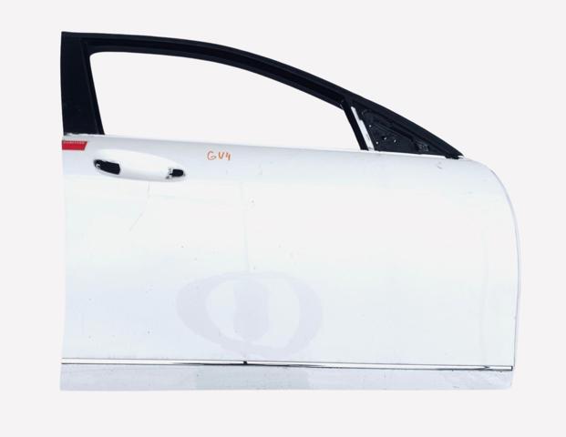 Пассажирская передняя дверь A2047206000 MERCEDES