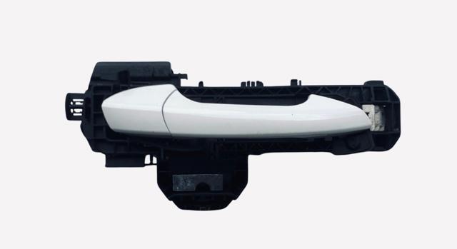 Держатель наружной ручки двери, правых дверей A2047601634 MERCEDES