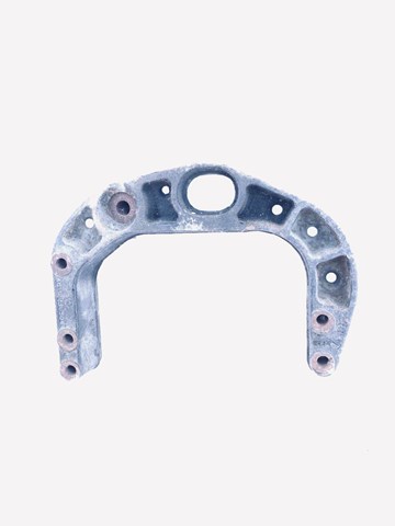 Балка крепления коробки передач A6112230504 MERCEDES
