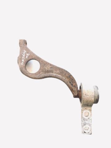 GS1D34350L Рычаг передней подвески левый купить Ирпень