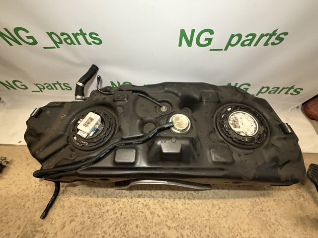 NISSAN 172026RR1A Бак топливный в наличии Киев
