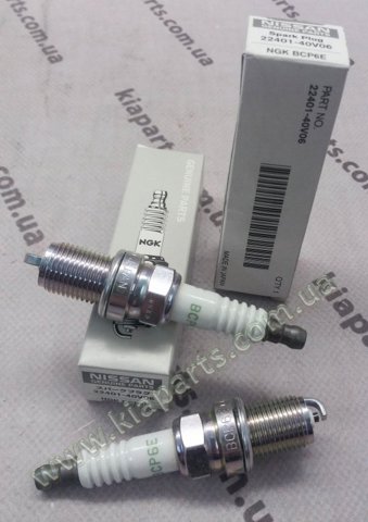 2241037110 HYUNDAI Крышка клапанная левая купить в Одесса